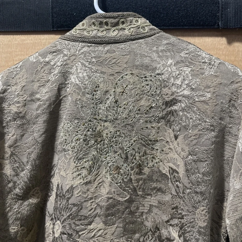 Cold water Creek NWT Women's Embroided Flower Shimmer Jacket Size Large‎